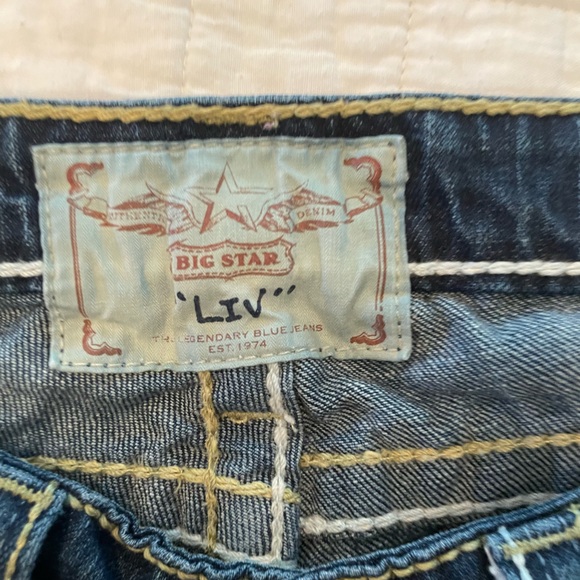 Big Star jeans LIV 29R See photos frayed hem EUC smoke free worn a few times. - Picture 4 of 8